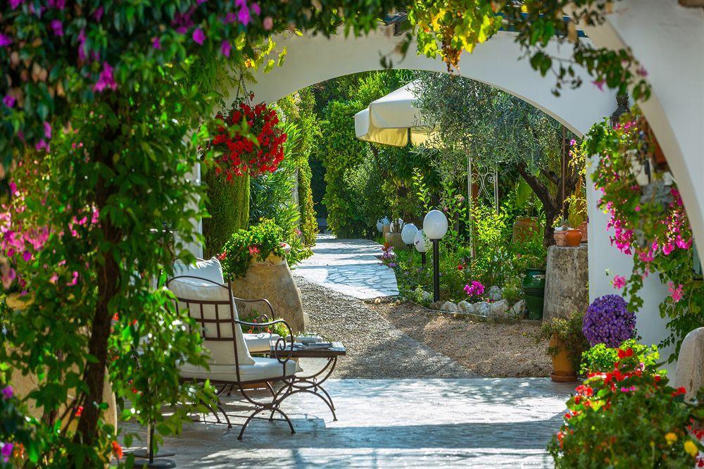 Le Hameau Hotel 3*